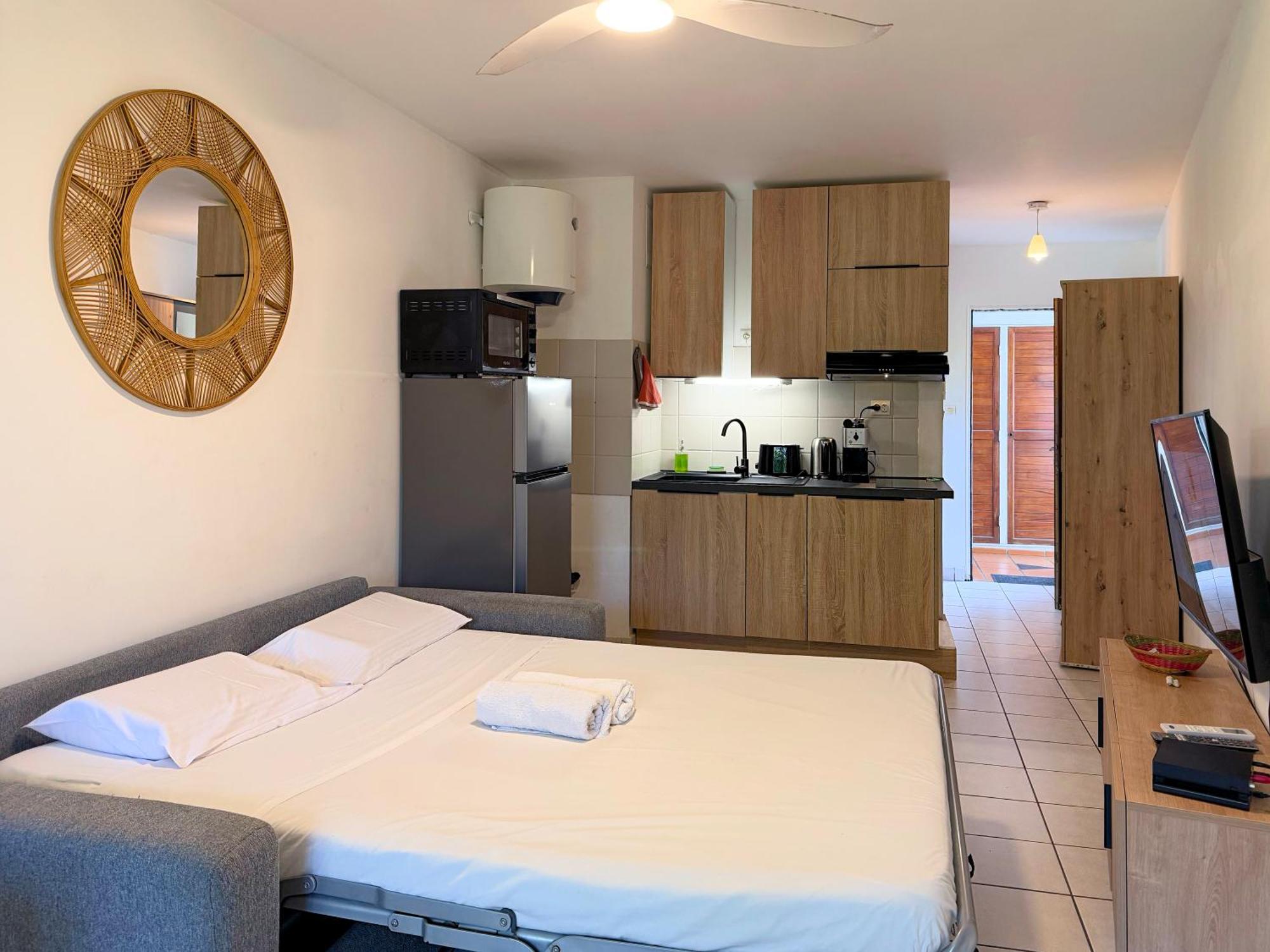 Le Ti Canbou - Studio - Pres De La Plage -By Sister Home Saint-Gilles-les Bains Exterior foto